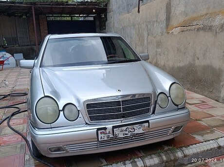 Mercedes E 230 1996