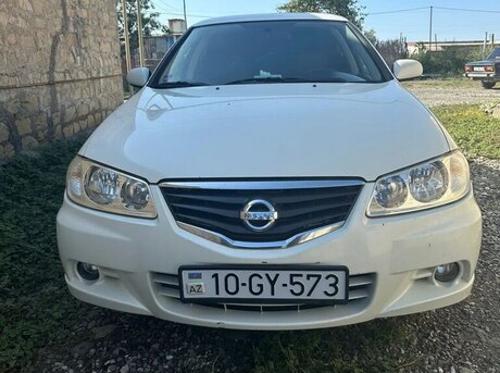 Nissan Sunny 2010