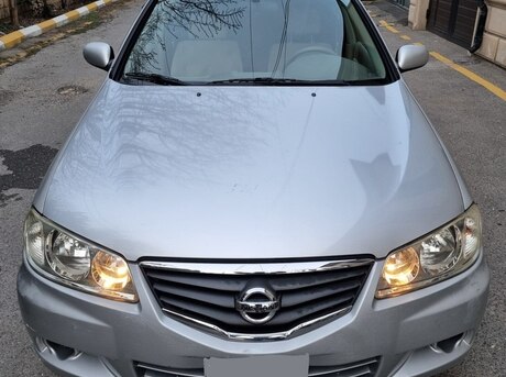 Nissan Sunny 2010