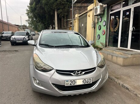 Hyundai Elantra 2013