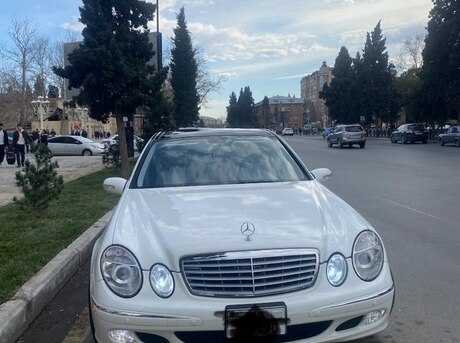 Mercedes E 350 4MATIC 2005