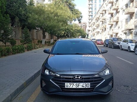 Hyundai Elantra 2019