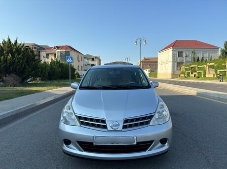 Nissan Tiida 2011
