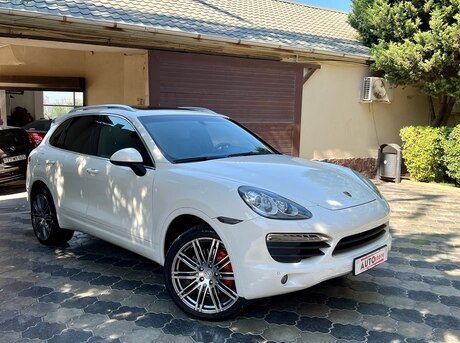 Porsche Cayenne GTS
