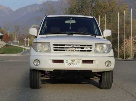 Mitsubishi Pajero io 1998