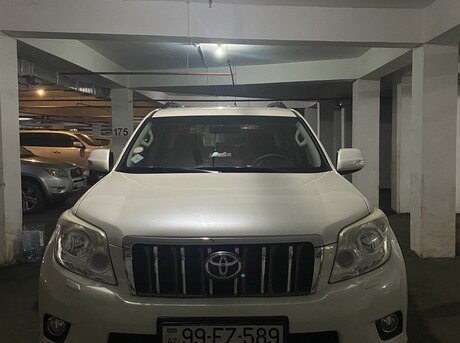 Toyota Land Cruiser Prado 2013