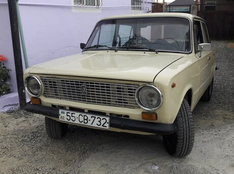 LADA (VAZ) 21011 1982