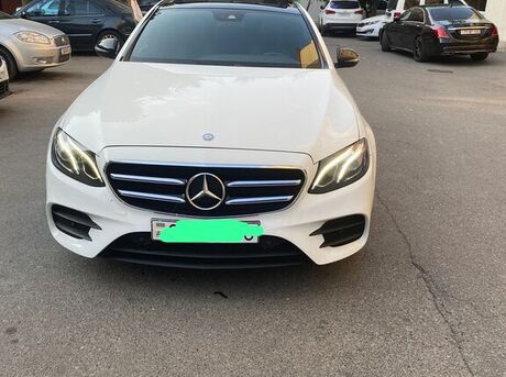 Mercedes E 200