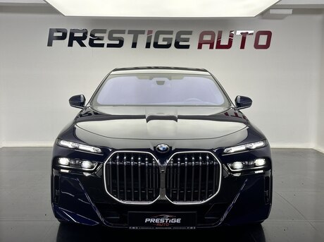 BMW 760 2022