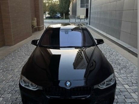 BMW 330 2018