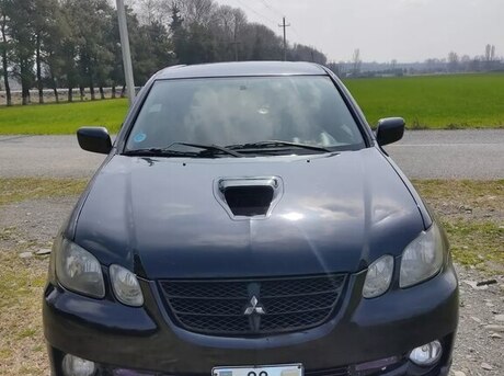 Mitsubishi Airtrek 2002