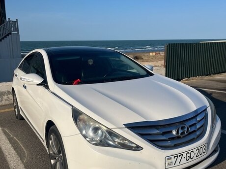 Hyundai Sonata 2011