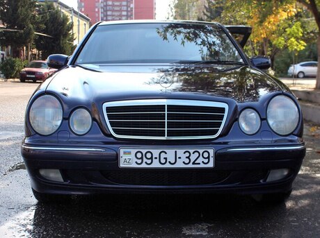 Mercedes E 270 2000