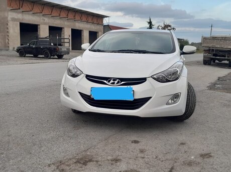Hyundai Elantra 2011