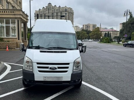 Ford Transit 2010