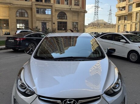 Hyundai Avante 2015