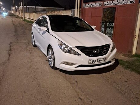 Hyundai Sonata 2010