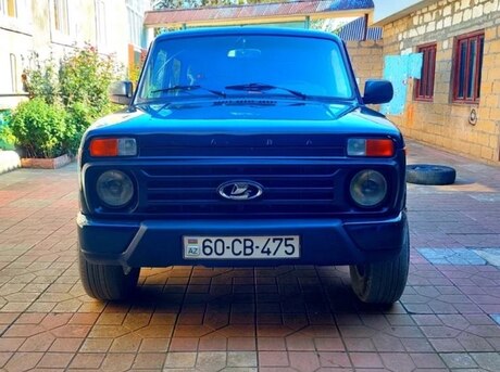 LADA (VAZ) Niva 2012