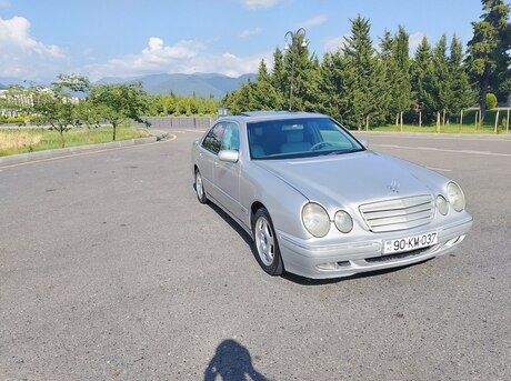 Mercedes E 240 2000