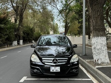 Mercedes B 180 2010
