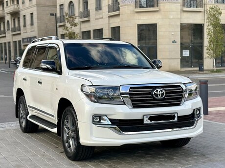 Toyota Land Cruiser 2011