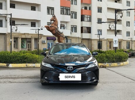 Toyota Camry 2019