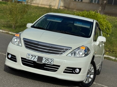 Nissan Tiida 2011