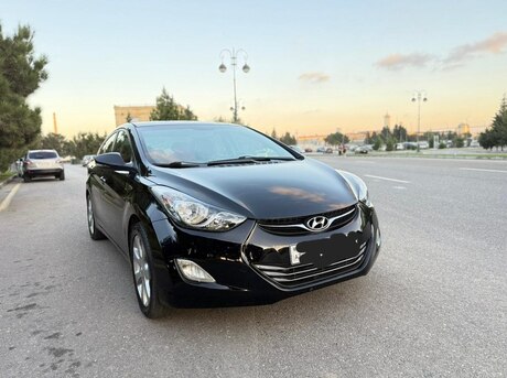 Hyundai Elantra 2011