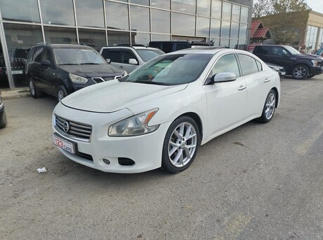 Nissan Maxima