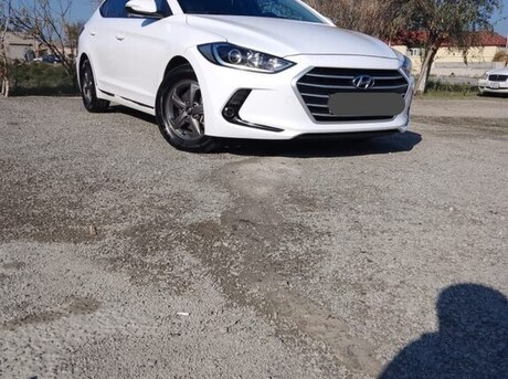 Hyundai Avante 2016