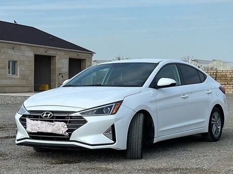 Hyundai Elantra 2020