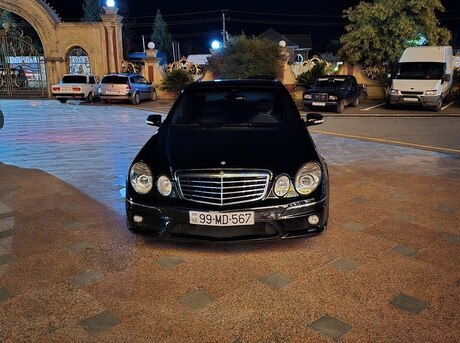 Mercedes E 240 2003