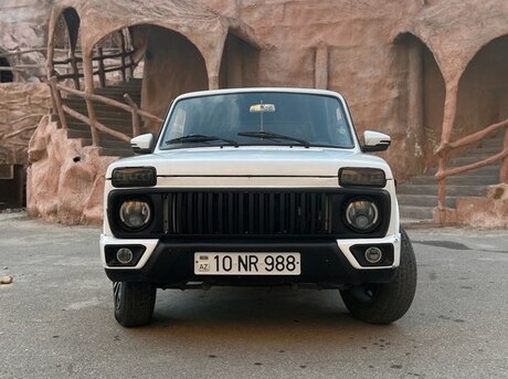 LADA (VAZ) Niva 2003