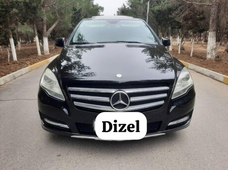 Mercedes R 320