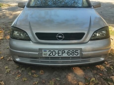 Opel Astra 2004