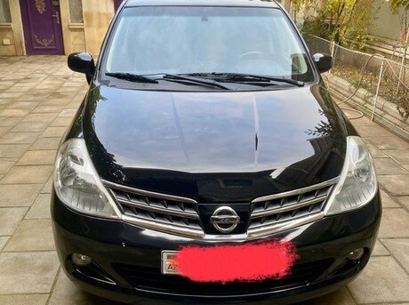 Nissan Tiida 2011