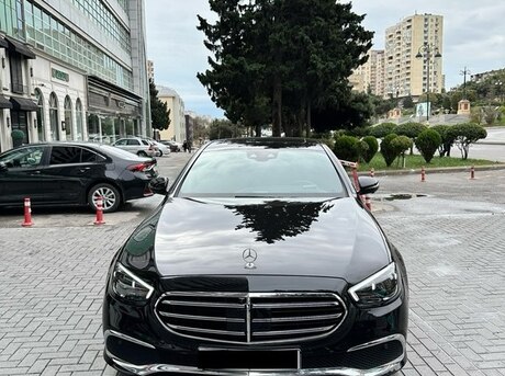 Mercedes E 300 e 4MATIC 2021