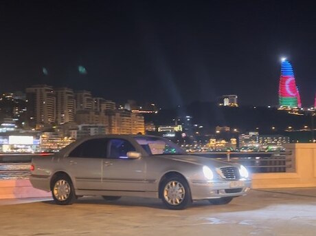 Mercedes E 270 2001