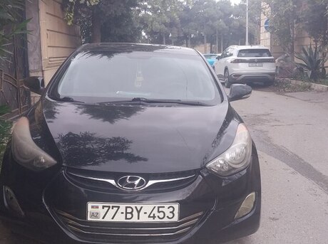 Hyundai Elantra 2012