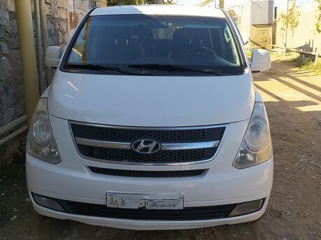 Hyundai H-1 2010