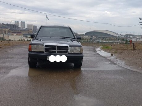 Mercedes 190 1990