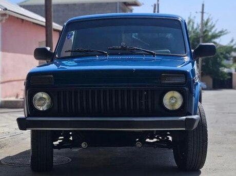 LADA (VAZ) Niva 2015