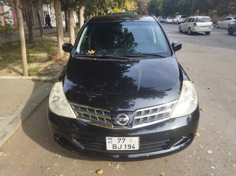 Nissan Tiida 2012