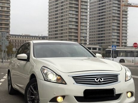 Infiniti G25 2012