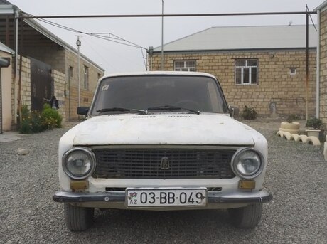 LADA (VAZ) 21011 1981