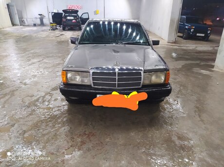 Mercedes 190 1990