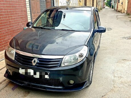 Renault Sandero 2011