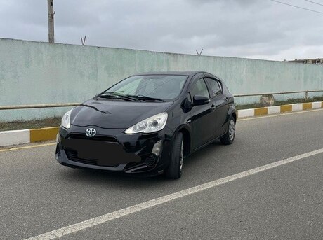 Toyota Aqua 2015