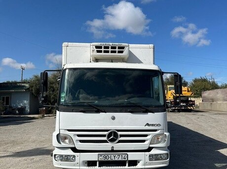 Mercedes Atego 818