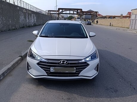 Hyundai Elantra 2018
